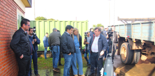 Comienza instalación de nuevas electrobombas adquiridas por la EBY para alcantarillado de Encarnación y Cambyretá