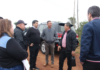 Autoridades de la EBY recorren barrios de San Juan del Paraná