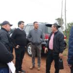 Autoridades de la EBY recorren barrios de San Juan del Paraná