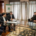 Yacyretá firma convenios para beneficiar a miles de pequeños productores de Ñeembucú y Caazapá