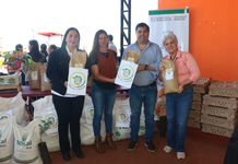 Pobladores de Otaño reciben sistema de agua potable y apoyo para potenciar la agricultura familiar