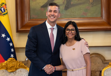 Santiago Peña se reúne con Delcy Rodríguez en Venezuela