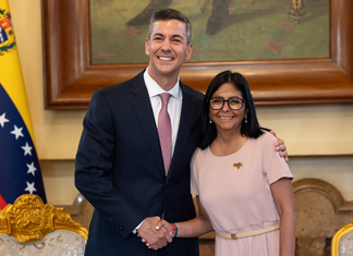 Santiago Peña se reúne con Delcy Rodríguez en Venezuela