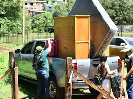 Ante inminente crecida del río Paraná, inician asistencia a familias del barrio San Rafael de Ciudad del Este
