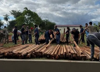 Más de 200 afectados por inundaciones en Ayolas reciben acompañamiento del Gobierno y cientos de voluntarios